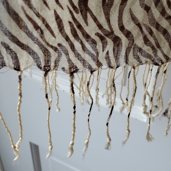 LOOK BY M SILK COTTON ANIMAL PRINT ZEBRA SCARF WRAP FRINGE BROWN CREAM - Picture 9 of 11